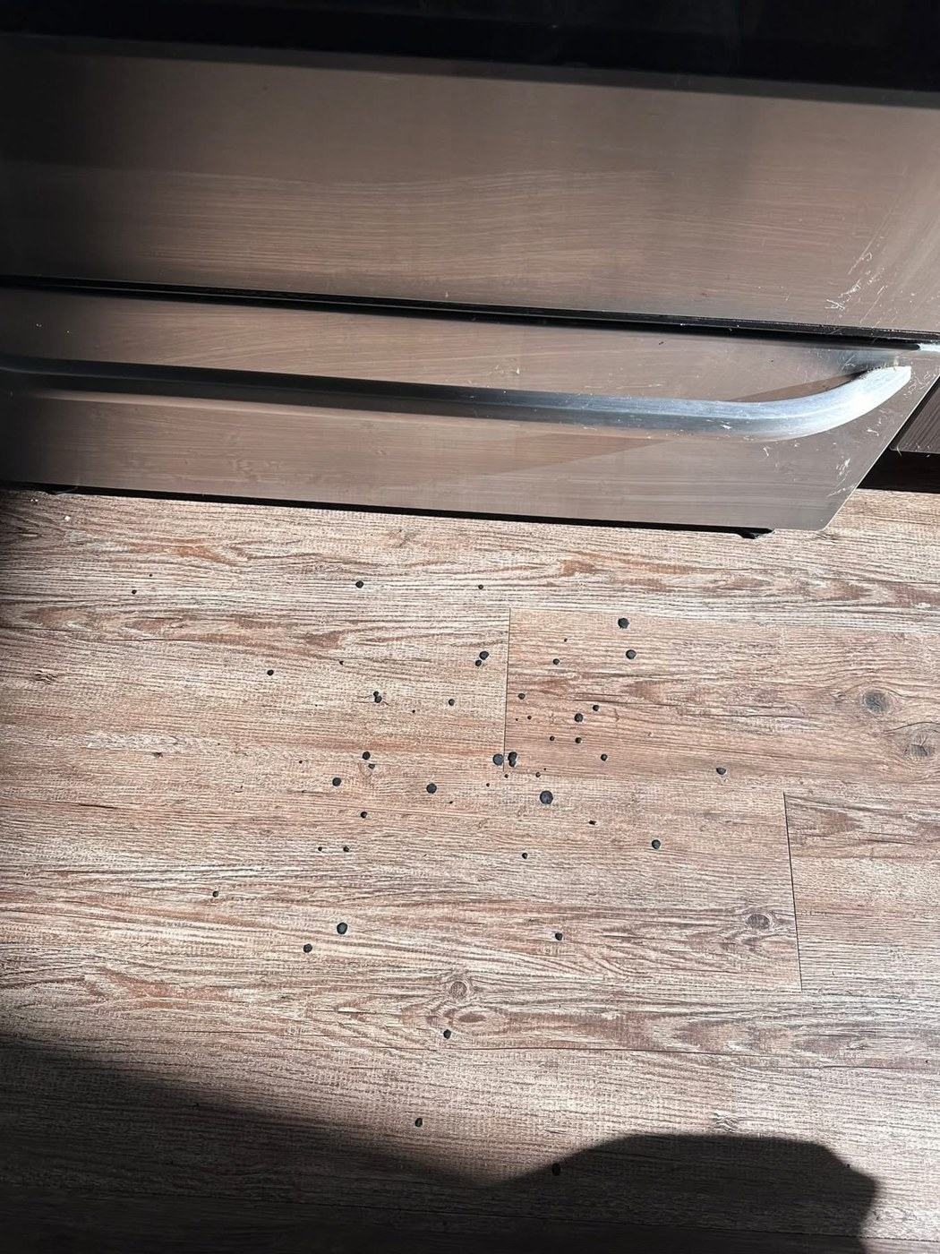 Kitchen floor before cleaning